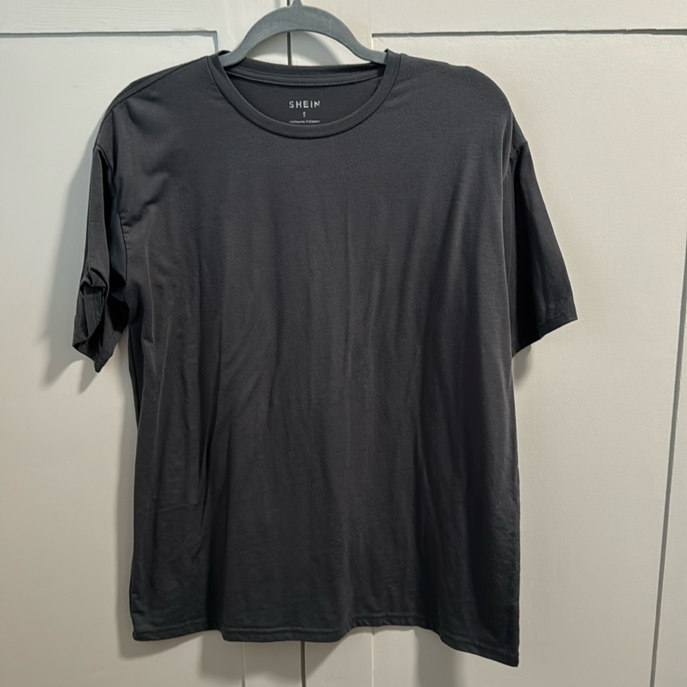 SHEIN T shirt size small relaxed fit gray